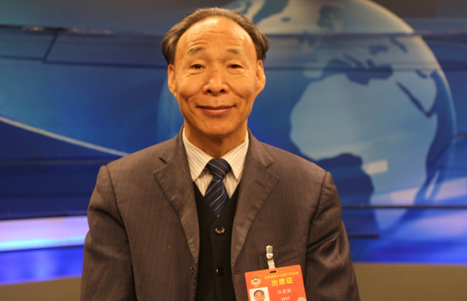全國(guó)政協(xié)常委、中國(guó)作家協(xié)會(huì)副主席白庚勝：民族文化的保護(hù)與發(fā)展