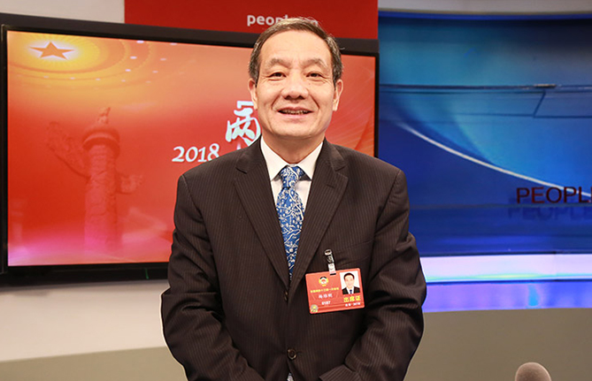 全國(guó)政協(xié)常委、湖南省人大常委會(huì)副主任楊維剛：創(chuàng)建“數(shù)字政府”賦能數(shù)字經(jīng)濟(jì)發(fā)展