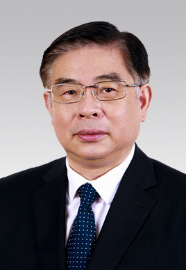 陸俊華，男，漢族，1962年1月生，研究生學(xué)歷，中共黨員，現(xiàn)任中央紀(jì)委國家監(jiān)委駐人民日報社紀(jì)檢監(jiān)察組組長、人民日報社編委委員。